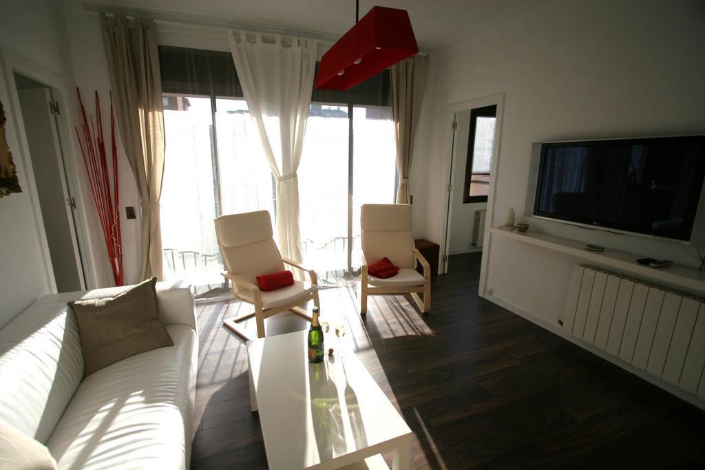 Near Clot & Sagrada Familia Apartment Barcelona Exterior foto